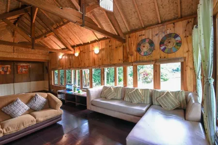 Rumah Kebun Wulan Lembang Отели рядом с достопримечательностью «Тангкубан»