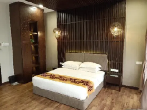 M Global Hotel