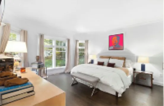 Designer Own Elegant Beachy Sag Harbor Home