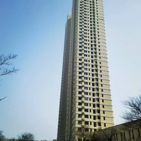Yiju Xiaojia Apartment (Hanjing Road No.1) Отели рядом с достопримечательностью «Китайская медицинская больница в новом районе западного побережья Циндао»