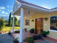 Las Hortensia's Casa de Huespedes - Homestays