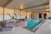 Comfort Inn & Suites - parking