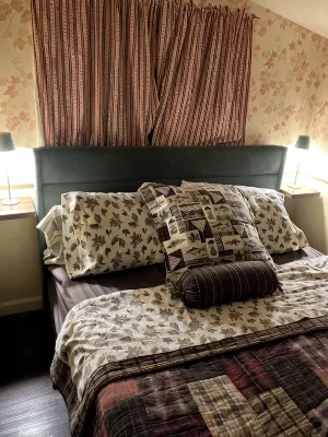 Cozy Cabin w Fab Lake View. Free Pontoon w Late Aug Weeks. Fishing! Pets ok! - 3-Star