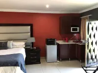 1 Oak Lodge
