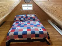 Kara Creek Queen Bed Cabin #9