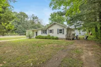 Modern Saugatuck Retreat, Walk to Town