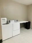 BRIDGEPOINTE INN & SUITES