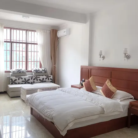 Lanping Hejia Hotel