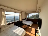 Jiufen Old Street Seaview Homestay (next to the family mart, 1 min walk to the old street)) - Scenic