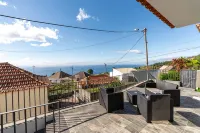 Casa Barros Serra, 3 Bedroom Holiday Home for all the Family in Calheta - 3-Star