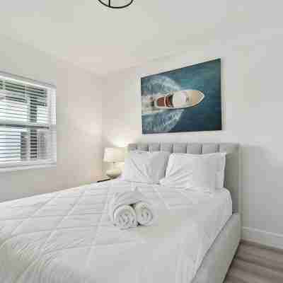 1 Bedroom Treasure Island Getaway Rooms