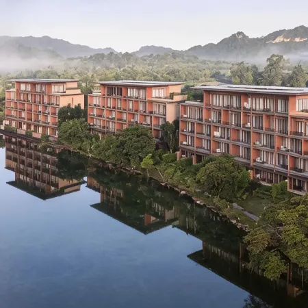 atta Lakeside Resort Suite