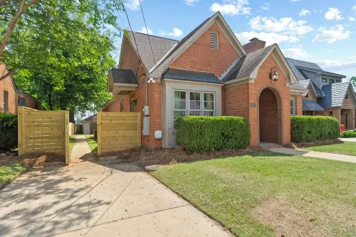 Beautiful 3 bed 2 bath gameday house walking distance from Byrant Denny Stadium - Homestays