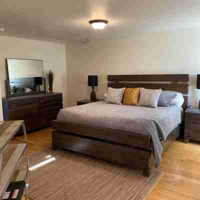 3-bedroom beautiful house in downtown Moab with AC, WiFi, amazing location. Rooms