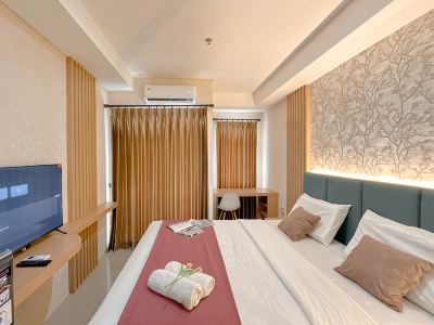 Modern Design Studio At Kyo Society Apartment By Travelio