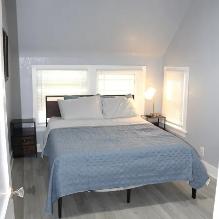 Spacious, Fully Remodel 4-bedroom house 2.5 bathroom in charming Carthage
