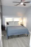 Spacious, Fully Remodel 4-bedroom house 2.5 bathroom in charming Carthage