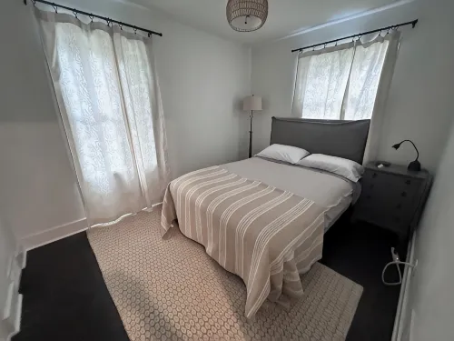 Fabulous 3-bedroom house with AC in charming Elgin