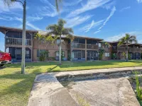Lake View -Fresh & New-Bass N Sun-Pool-King Bed Hotels in Clewiston