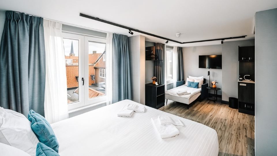 Amsterdam Beach Hotel