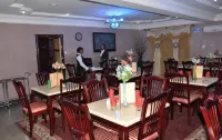 Prestige Hotel And Suites - Phòng tập thể hình