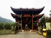 Qingchuan Liangjiayuan Accommodation - balcony