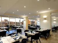Golden Tulip Sharjah โรงแรมใกล้เรนรูม