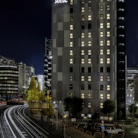 YOTEL Tokyo Ginza Отели рядом с достопримечательностью «Конференц-центр Space FS Shiodome»