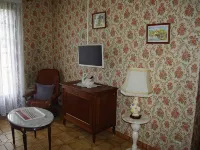 "Les Roses Trémières" Dordogne, close to swimming, hiking and shops Hotels in Bergerac