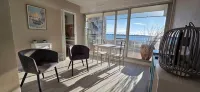 Joli Studio Avec Grand Balcon vue mer