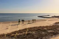 Salty Sands-Cozy 2-bedroom condo with WiFi, fitness room, directly on the beach! - 4つ星