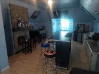 Top Notch Nest-Soothing 4-bedroom,3 bathroom house with Ac in charming Toledo - homestay