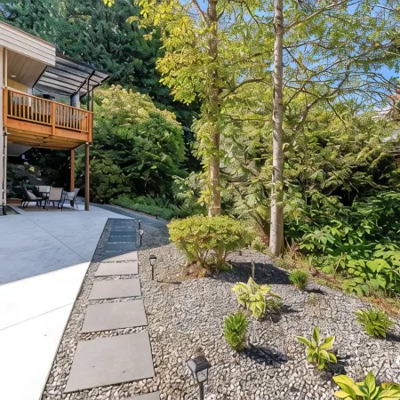 Spacious 3Br Guest Suite by the Creek | North Vancouver
