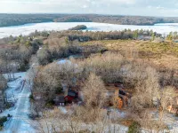 Raccoon House & Spa. Scandinavian style retreat w/ sauna and hot tub. - Hot Tub