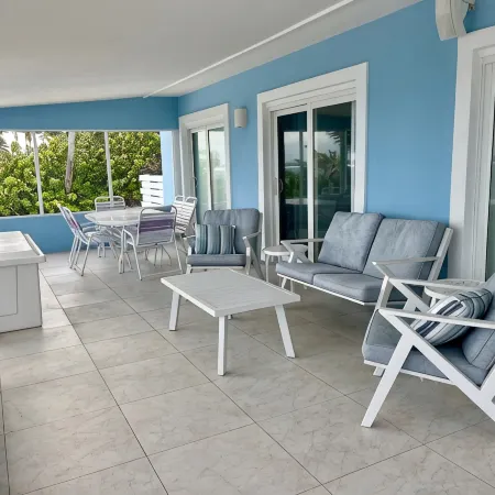 NO BIG TING - Beautiful Oceanfront Beach House, Snorkel Paradise w/ Private Pool