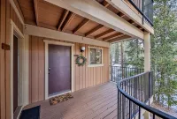 Walk to Downtown Winter Park! 2Br 2BA Pool, 3 Hot Tubs, Free Shuttle, Sleeps 6