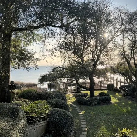 Tranquil Coastal Waterfront- Saltwater Pool/125' Private Dock/Outstanding Sunset