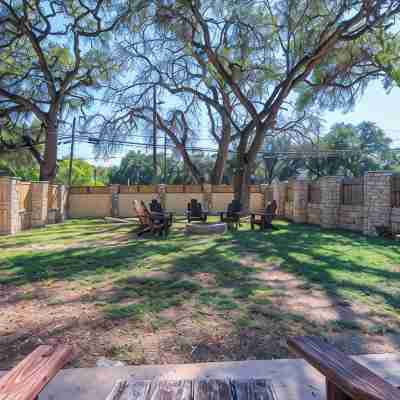 Charming Historic 2-bedroom house in Downtown Wimberley Hotel Exterior