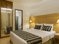 Real Palace Hotel Hotels near Lagoa Stadium