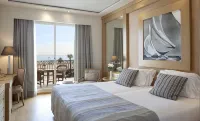 Las Arenas Balneario Resort