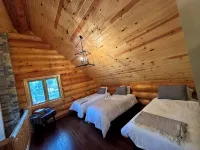 Cozy Seeley Lake Cabin, Sleeps 9, Huge Hot Tub - Homestays