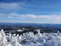 Luxury Custom Built Cabin in Jackman with Direct Trail Access for Powersports - Homestays