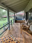Cozy home in heart of Sunriver w/ hot tub, close to Mt Bachelor