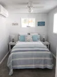 Beautiful newly remodeled cottage - Walk to strip, close to spire - 4-Star