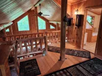 cozy lake house, full log cabin on beautiful shell lake, w/ wonderful loft. - Alppimaja