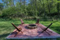 Spacious & Secluded Mountain Retreat by Bryce Resort: Ski, Mtn Bike, Game room - 3-Star