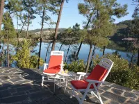 Casa Dos Vidros - Lakefront Charmer Villa Hotels in Tomar