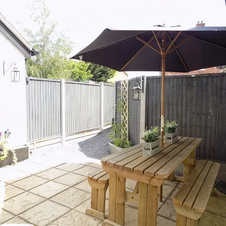 Three-Time Award Winning, Stunning 1700's Grade 2 listed cottage near Stonehenge