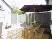 Three-Time Award Winning, Stunning 1700's Grade 2 listed cottage near Stonehenge