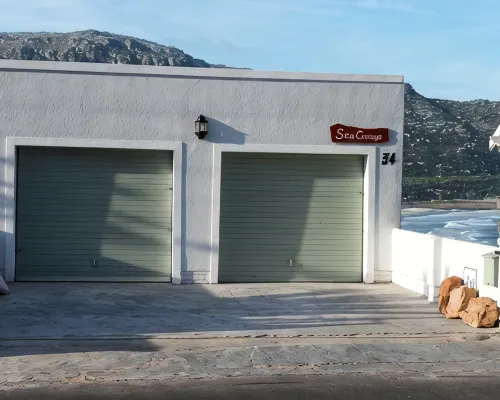 Sea Cottage - House - spectacular sea views Hotels in Fish hoek